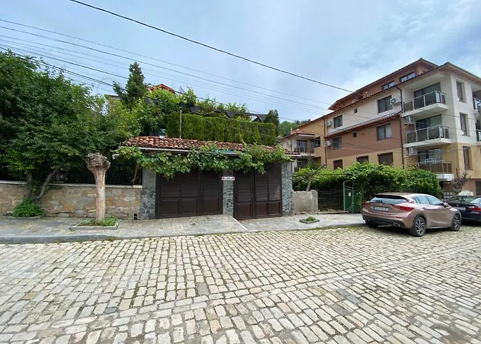 Amazing View And Cozy Atmosphere